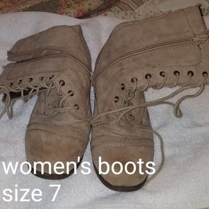 Tan lace-up boots